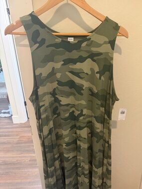Old Navy Olive Green Camo Midi Dress